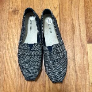 Navy blue and off white Toms size 11